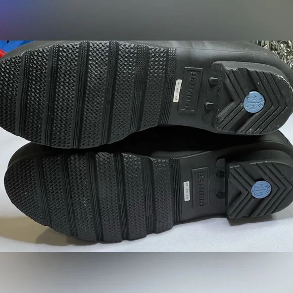 Hunter Black Original Tall Rain Boots 8 - Picture 6 of 14